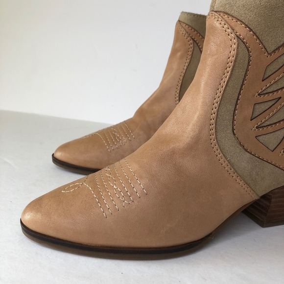 Lucky Brand Idellina Tan Beige Leather Suede Western Ankle Boots Women's 7.5 - Picture 14 of 16